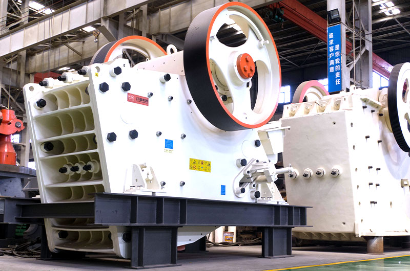 砂石骨料生產線上的粗碎裝備都有啥？帶你看看“老虎口”！